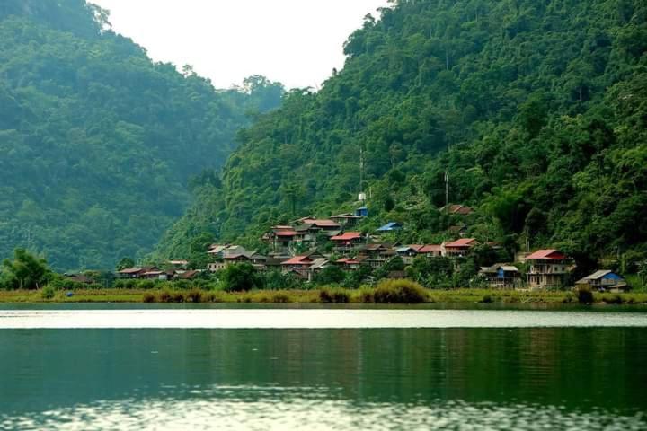 Tran Xuan Homestay Ba Be Village Exterior foto