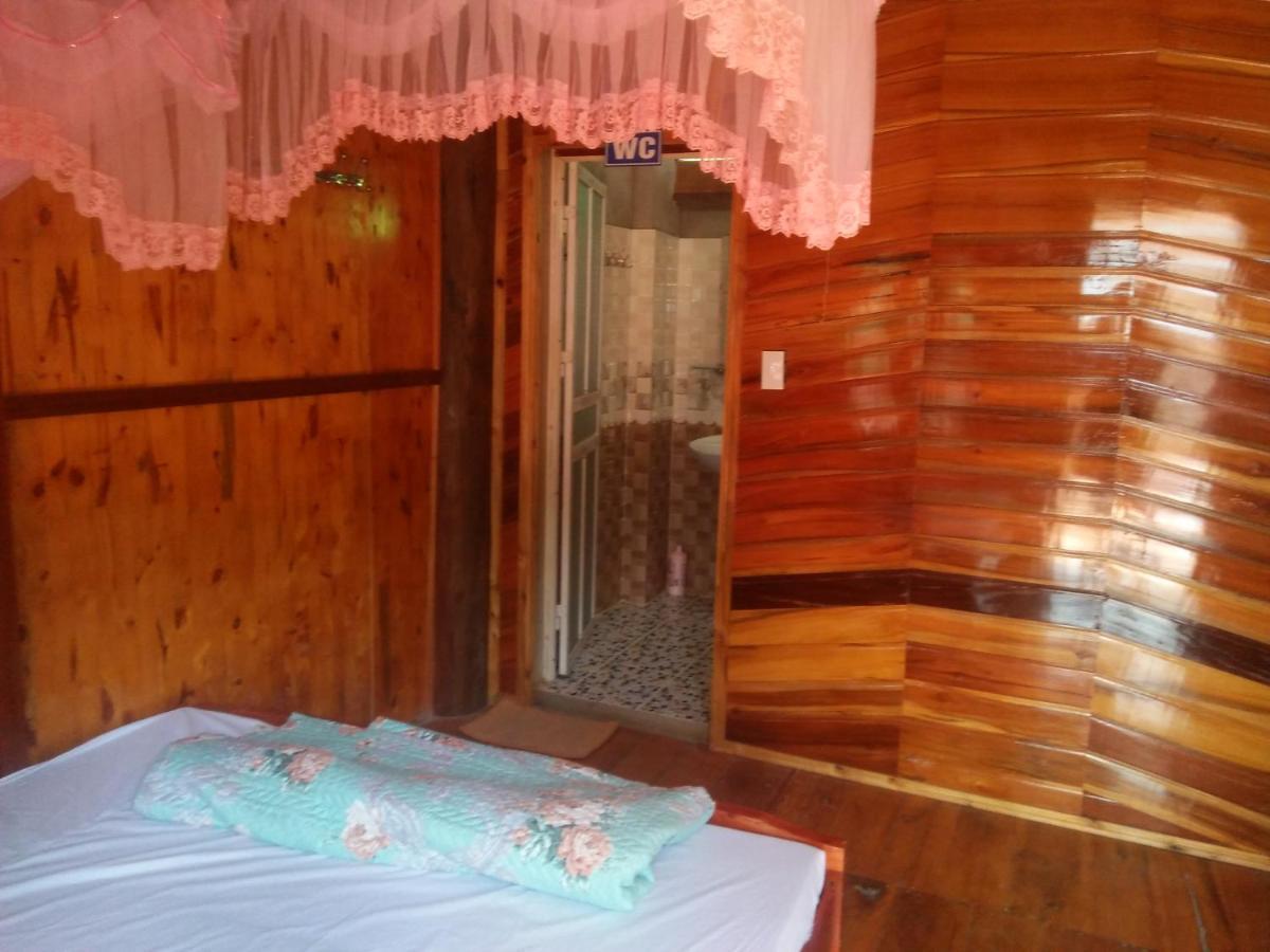 Tran Xuan Homestay Ba Be Village Exterior foto