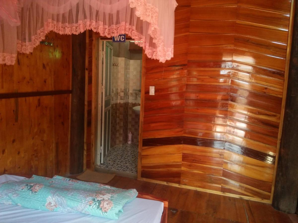 Tran Xuan Homestay Ba Be Village Exterior foto